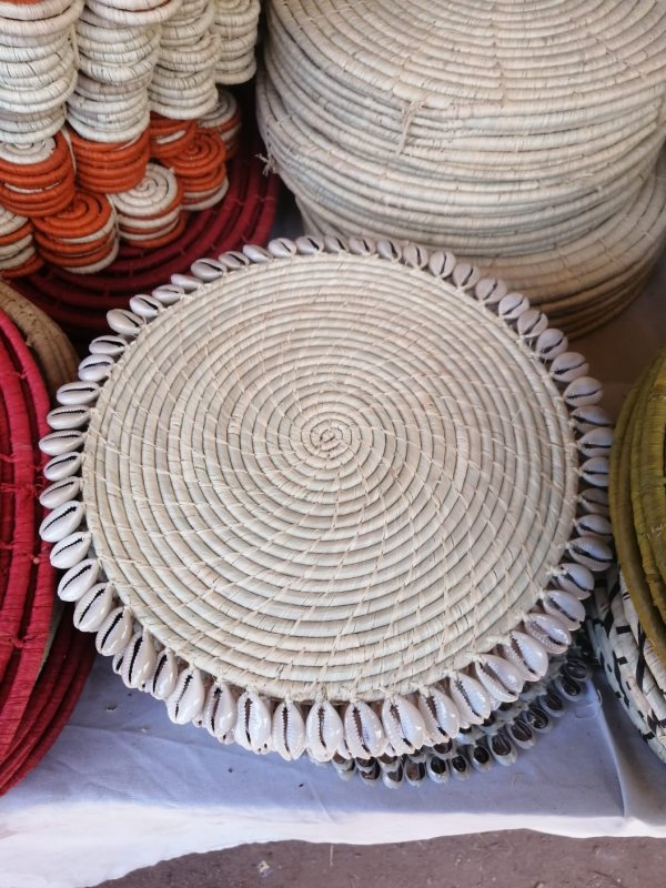 set de table orné de coquillage